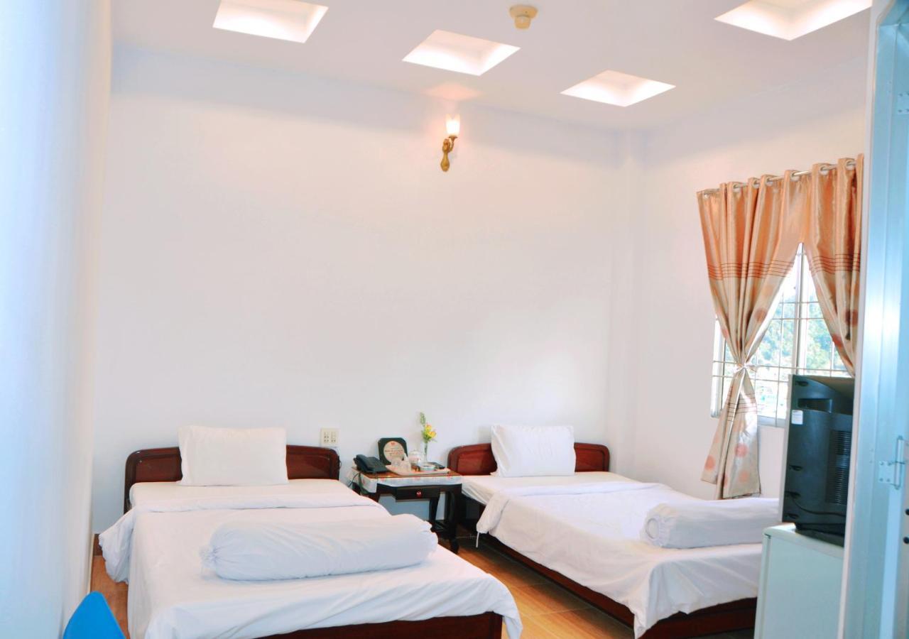 Du Hung 1 Hotel Ha Tien Bilik gambar
